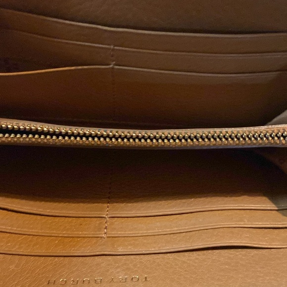 Tory Burch, tan wallet - Picture 3 of 6
